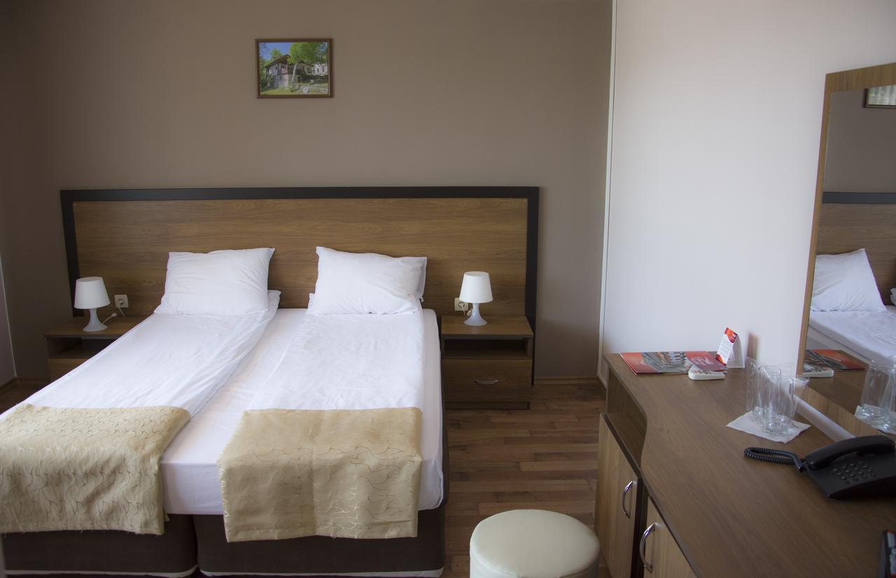 Spa Hotel Ivelia Dubnitsa Extérieur photo
